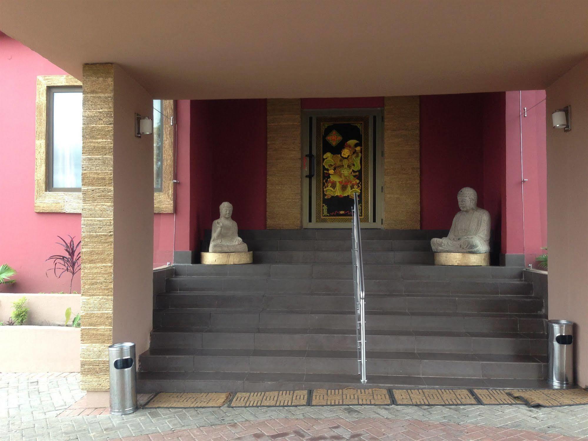 Noble House Hotel Kumasi Eksteriør billede