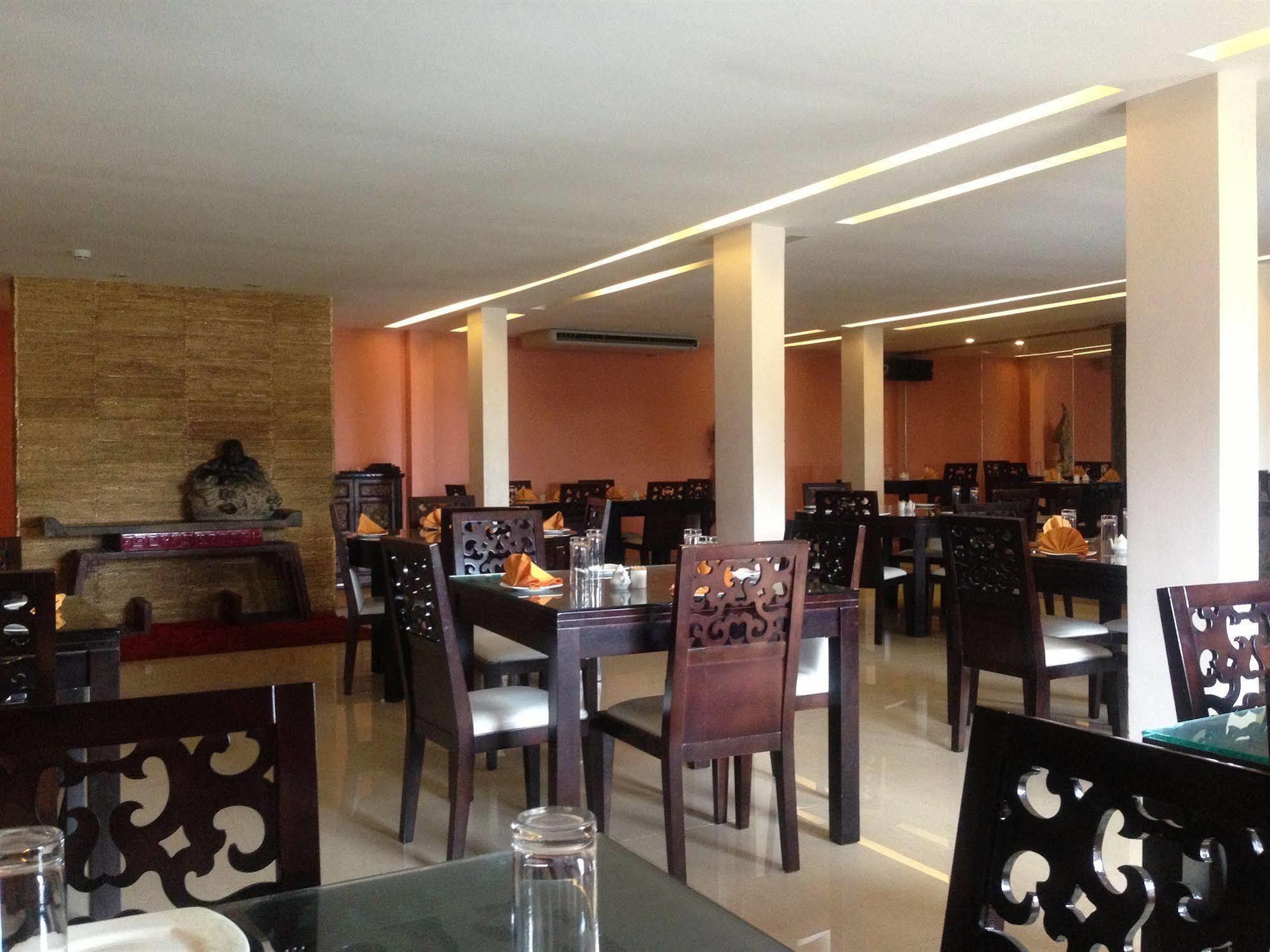 Noble House Hotel Kumasi Eksteriør billede
