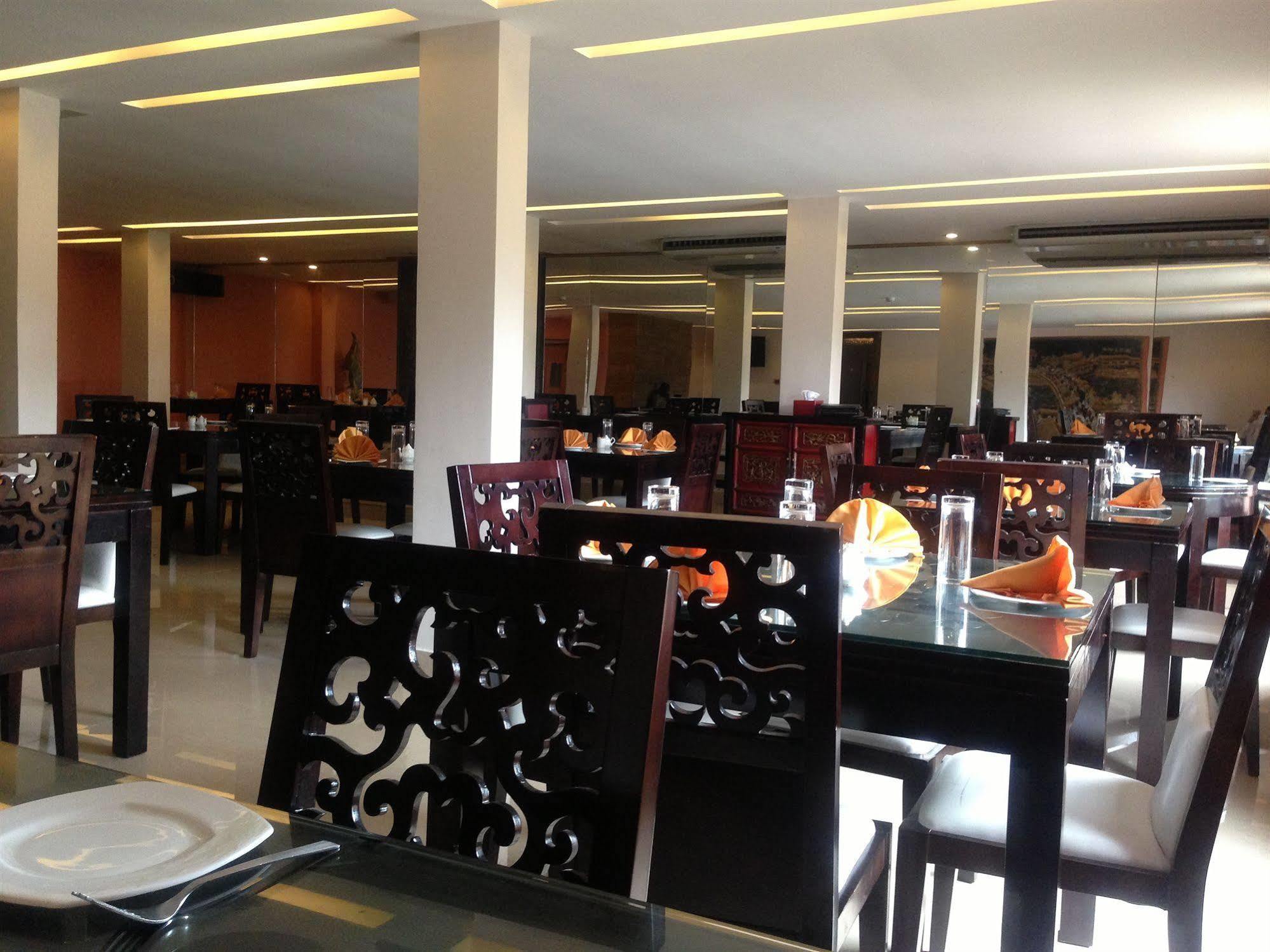 Noble House Hotel Kumasi Eksteriør billede