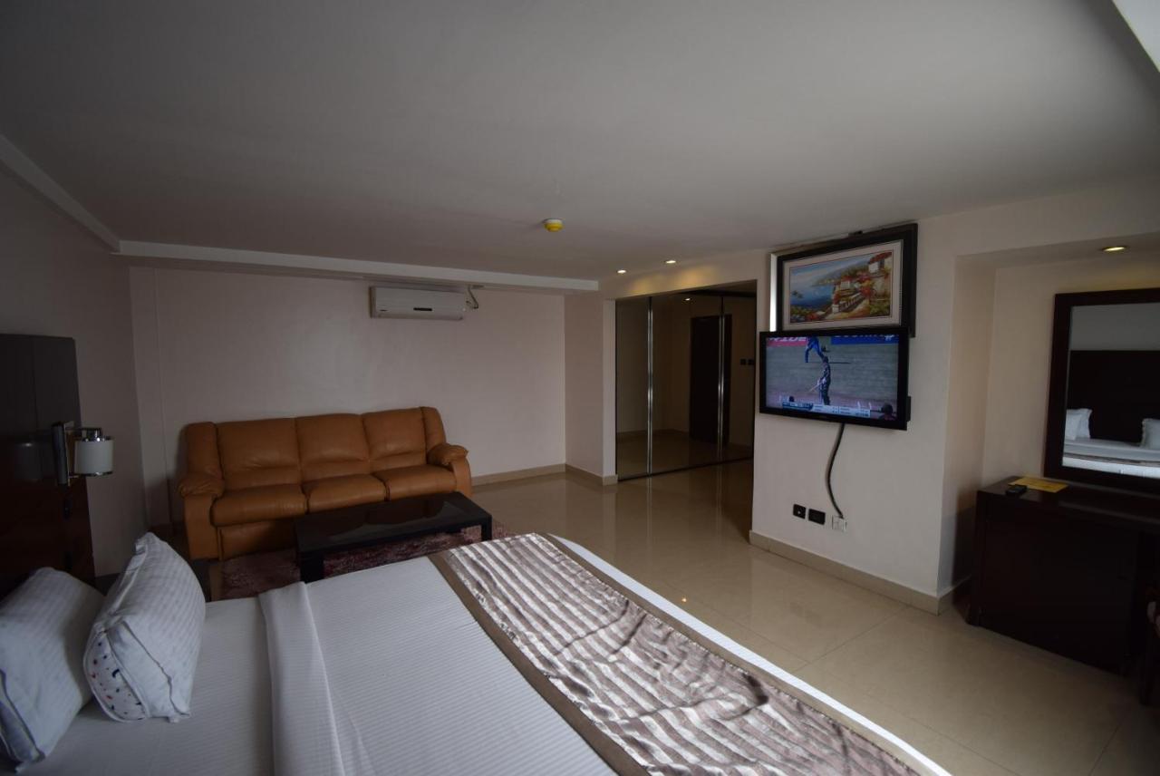 Noble House Hotel Kumasi Eksteriør billede