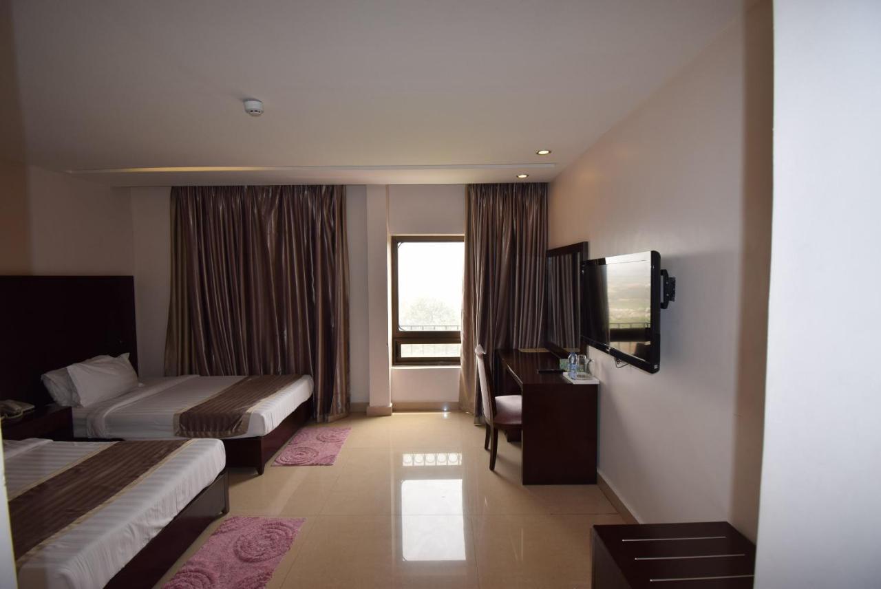 Noble House Hotel Kumasi Eksteriør billede