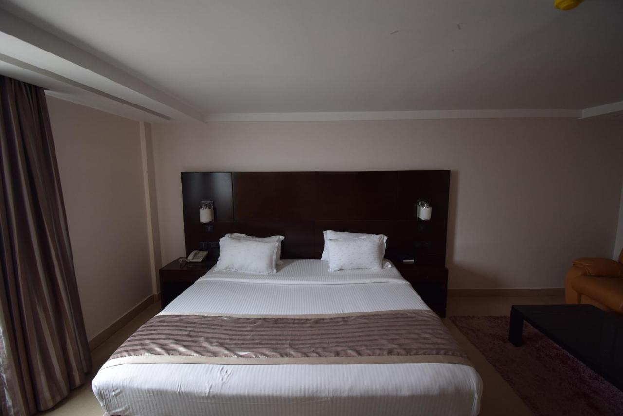 Noble House Hotel Kumasi Eksteriør billede