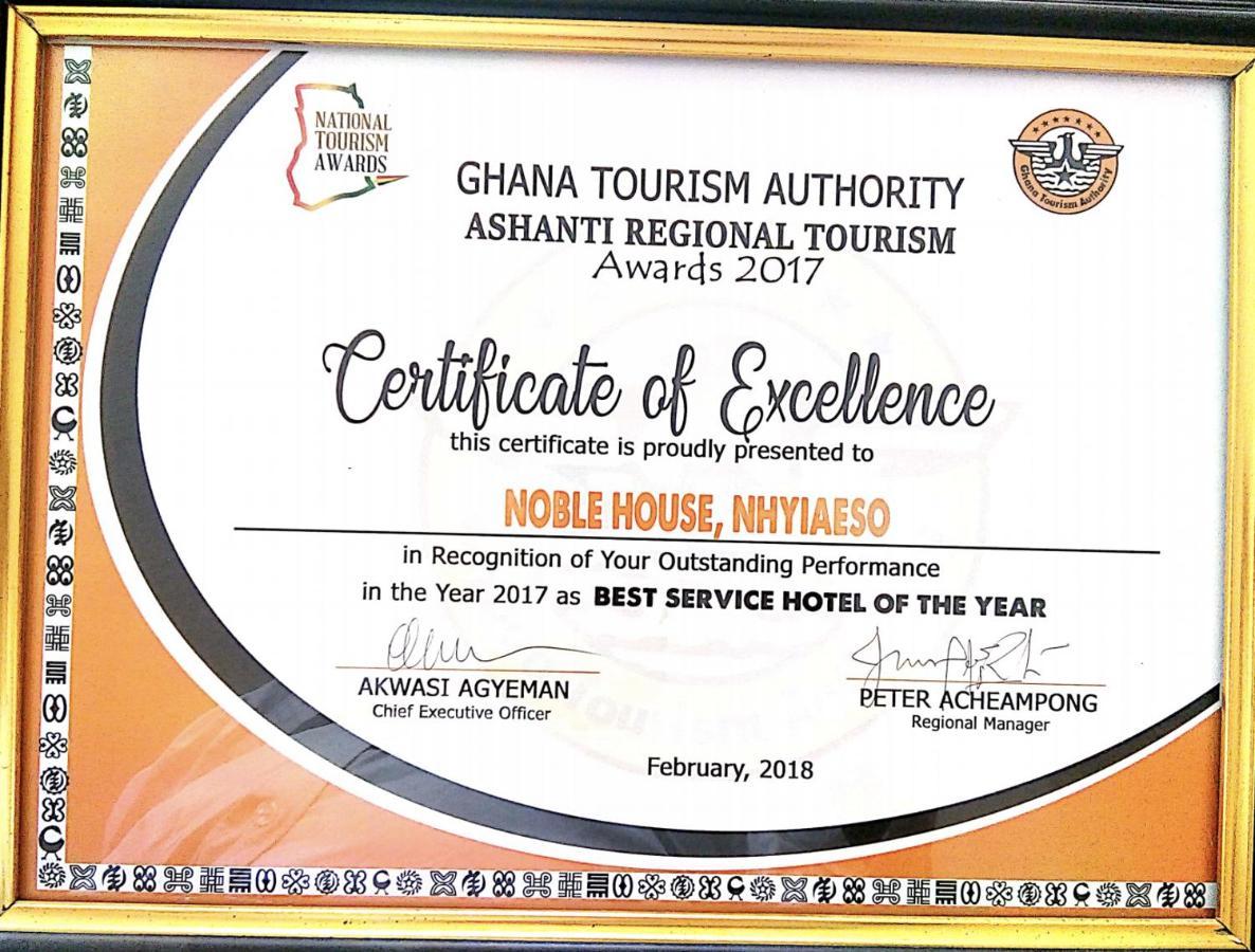 Noble House Hotel Kumasi Eksteriør billede